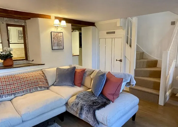 Hebe Cottage - Idyllic And Homely With Attention To Detail