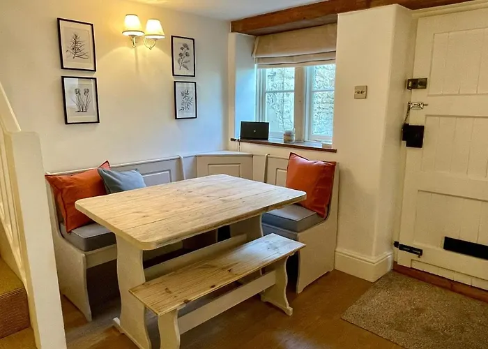 Hebe Cottage - Idyllic And Homely With Attention To Detail