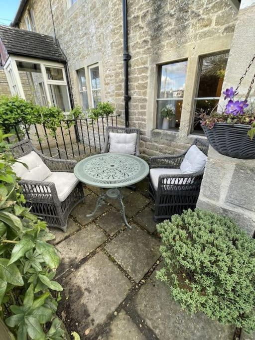 Hebe - Idyllic And Homely With Attention To Detail Holiday home Atworth