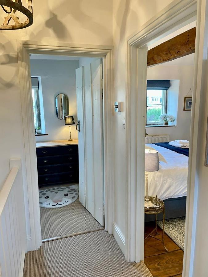 Hebe - Idyllic And Homely With Attention To Detail Holiday home Atworth