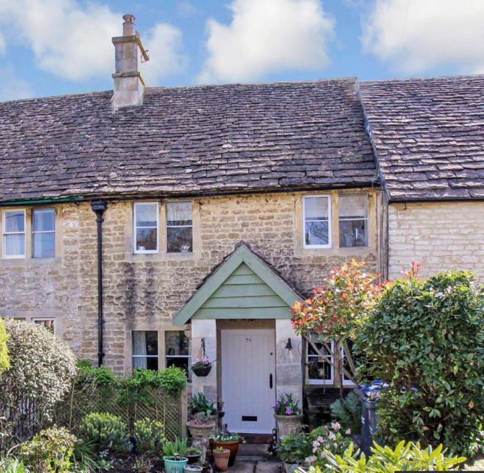 Hebe - Idyllic And Homely With Attention To Detail * Atworth